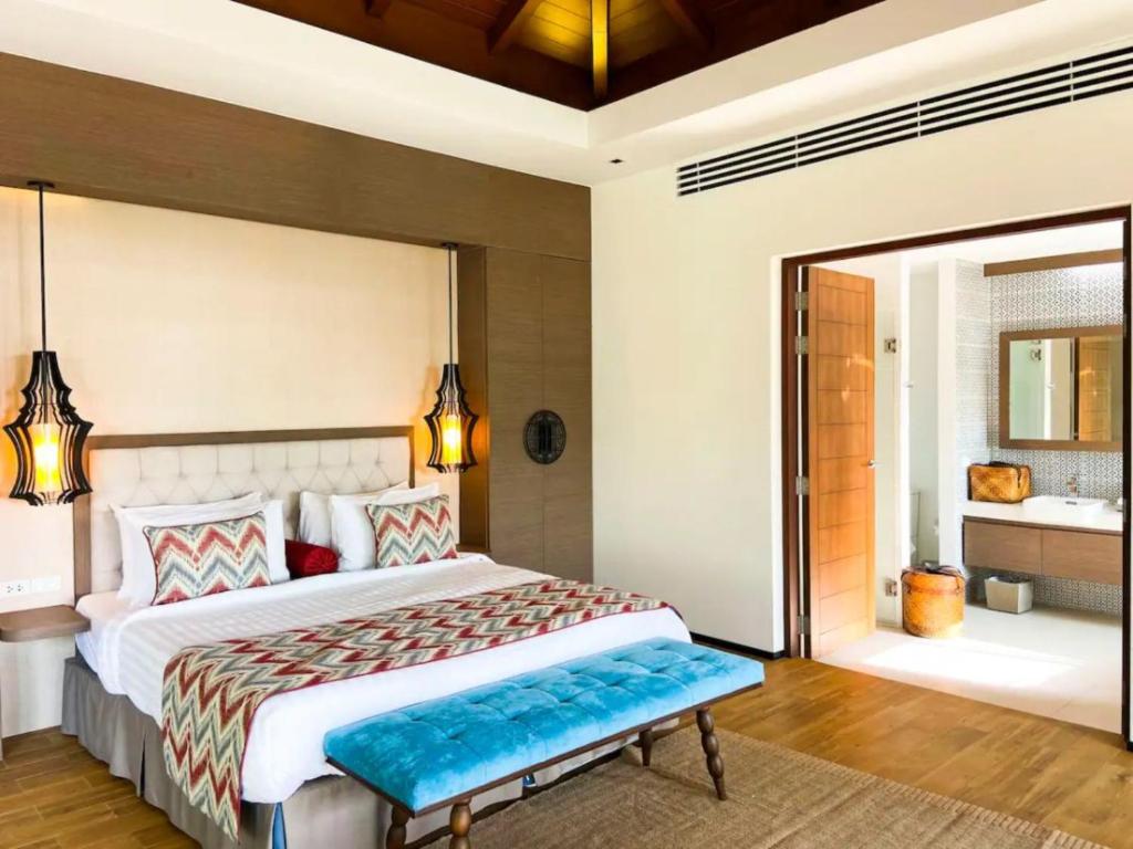 Silla Villa Private Pool & Sea View – Phuket